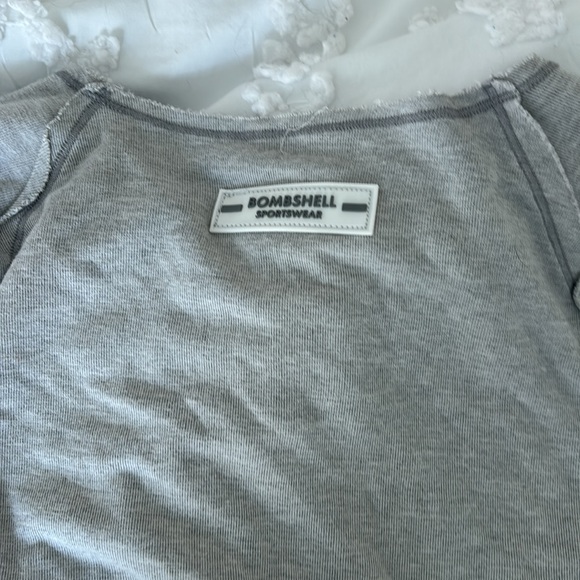 bombshell bamboo pull over - Picture 3 of 3